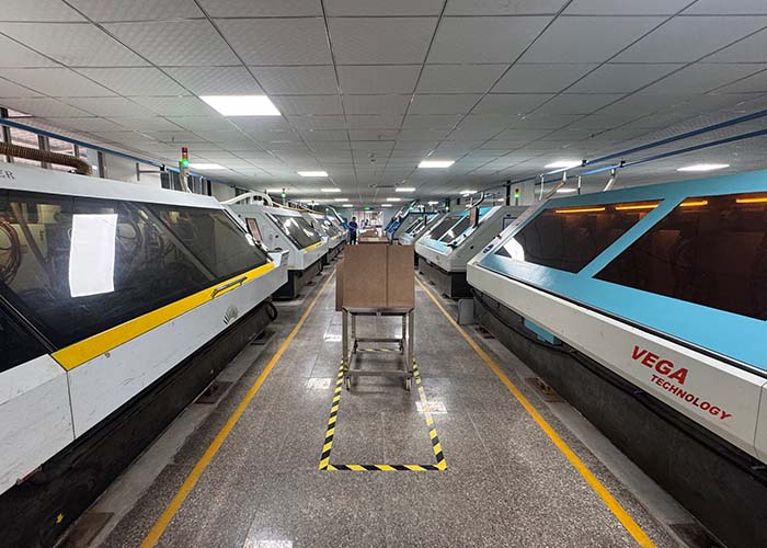 电脑数控钻孔机